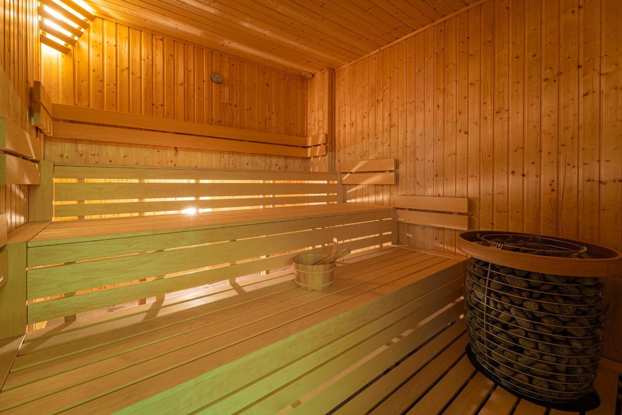 Hotel Slavia Svidnik Spa & Restaurant Exterior photo