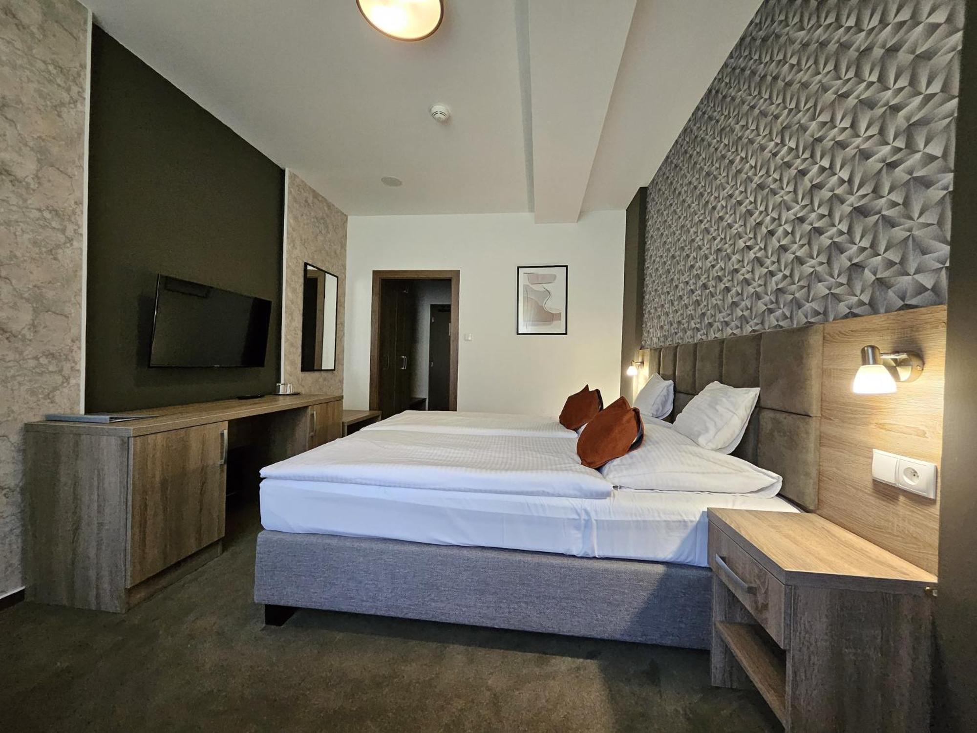 Hotel Slavia Svidnik Spa & Restaurant Exterior photo