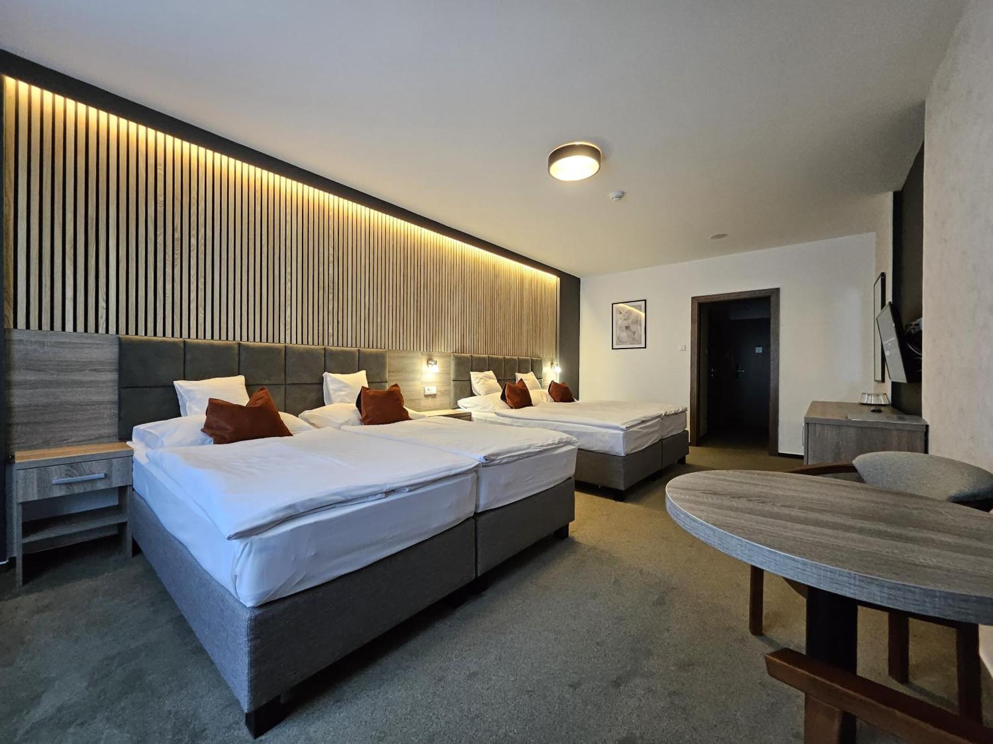 Hotel Slavia Svidnik Spa & Restaurant Exterior photo